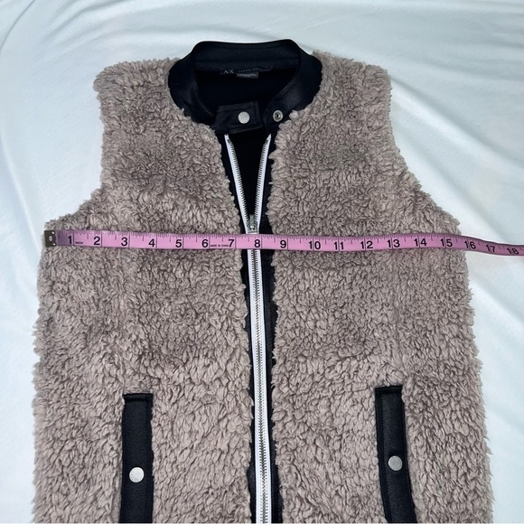 Armani Exchange Vest Women XS Sherpa Fleece Jacket Tan Faux Fur Reversible B26 - Picture 5 of 6